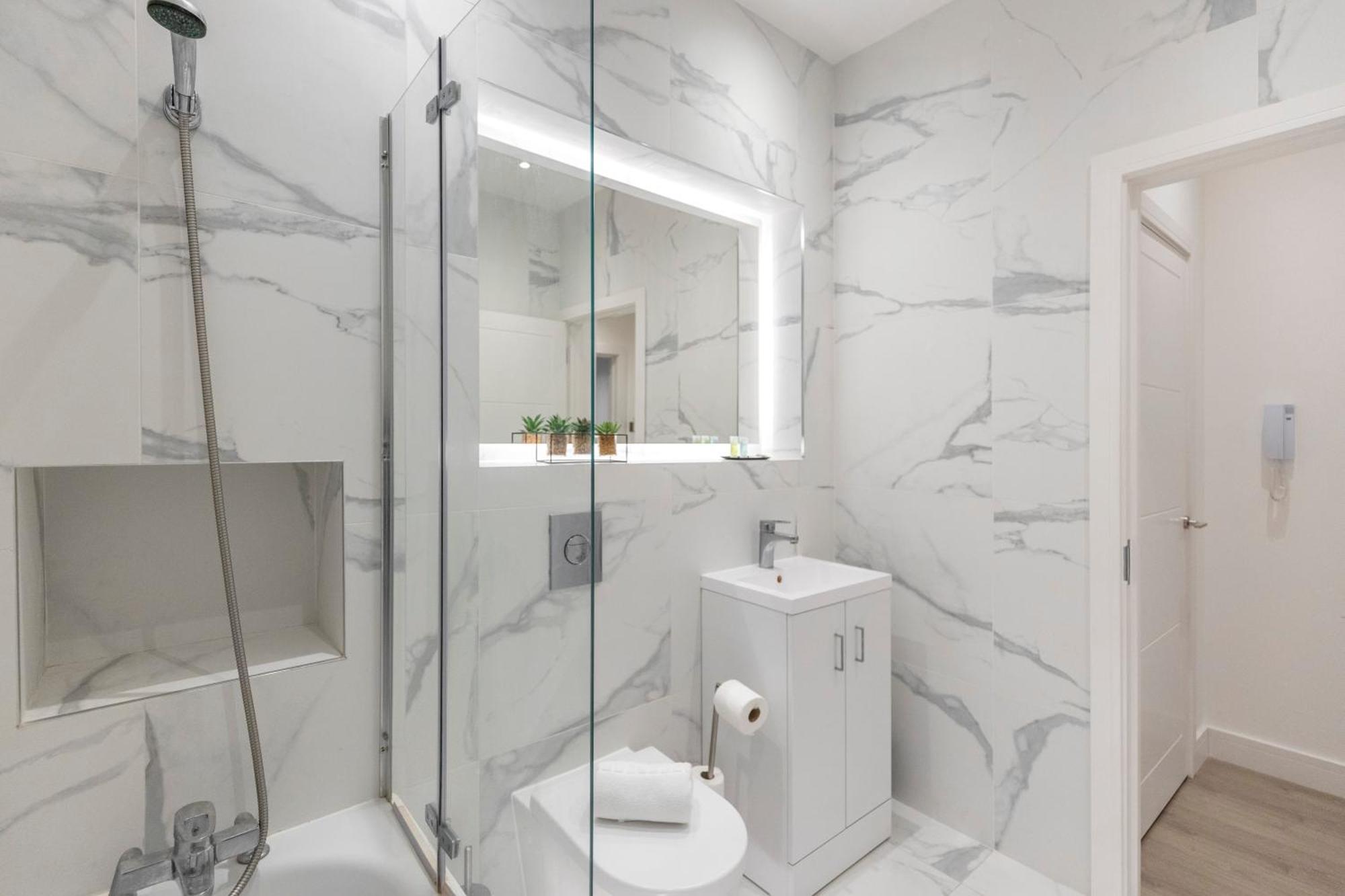 Spacious Luxury Apartment King Bed - Central Location Londyn Zewnętrze zdjęcie